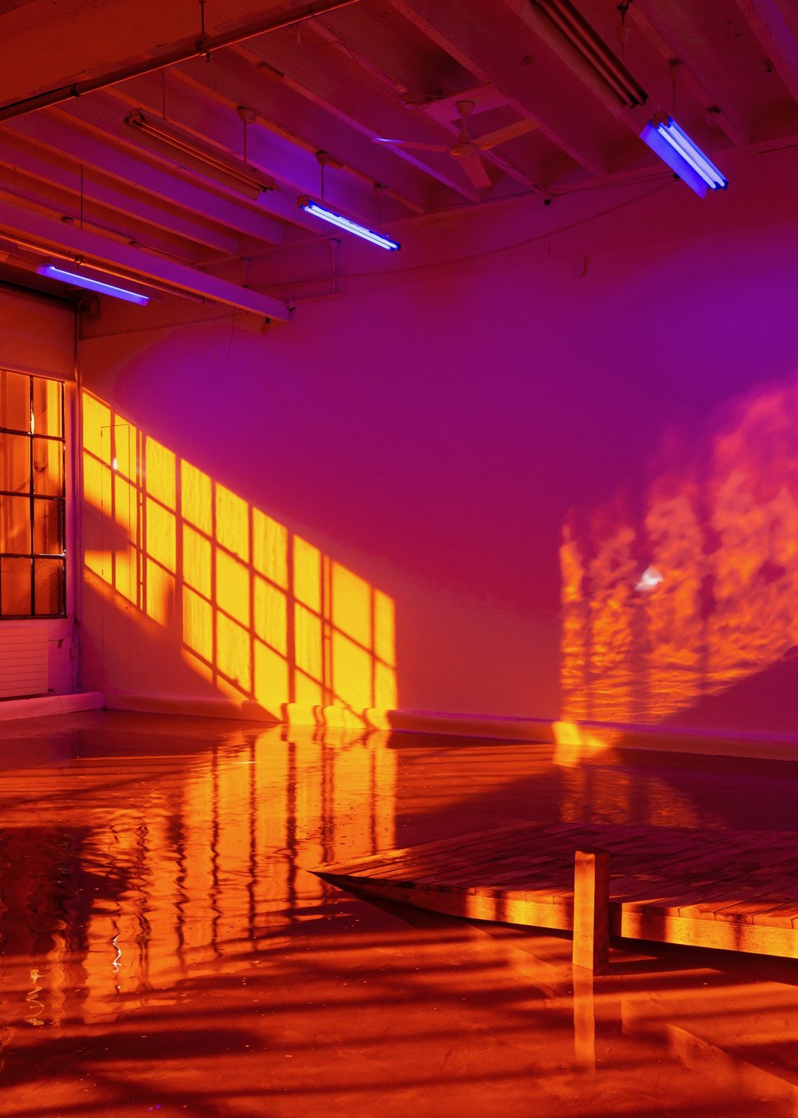 Aussitôt mort — scénographie et lumière : Florian Leduc. Mise en scène : Rémi Dufay, 2022. Photo 2 sur 11.