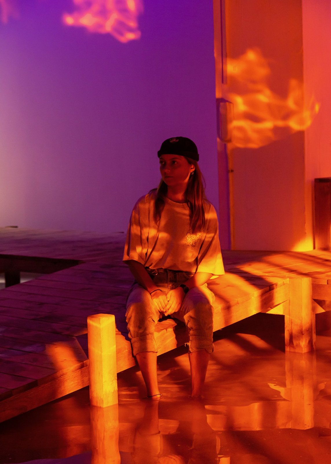Aussitôt mort — scénographie et lumière : Florian Leduc. Mise en scène : Rémi Dufay, 2022. Photo 8 sur 11.