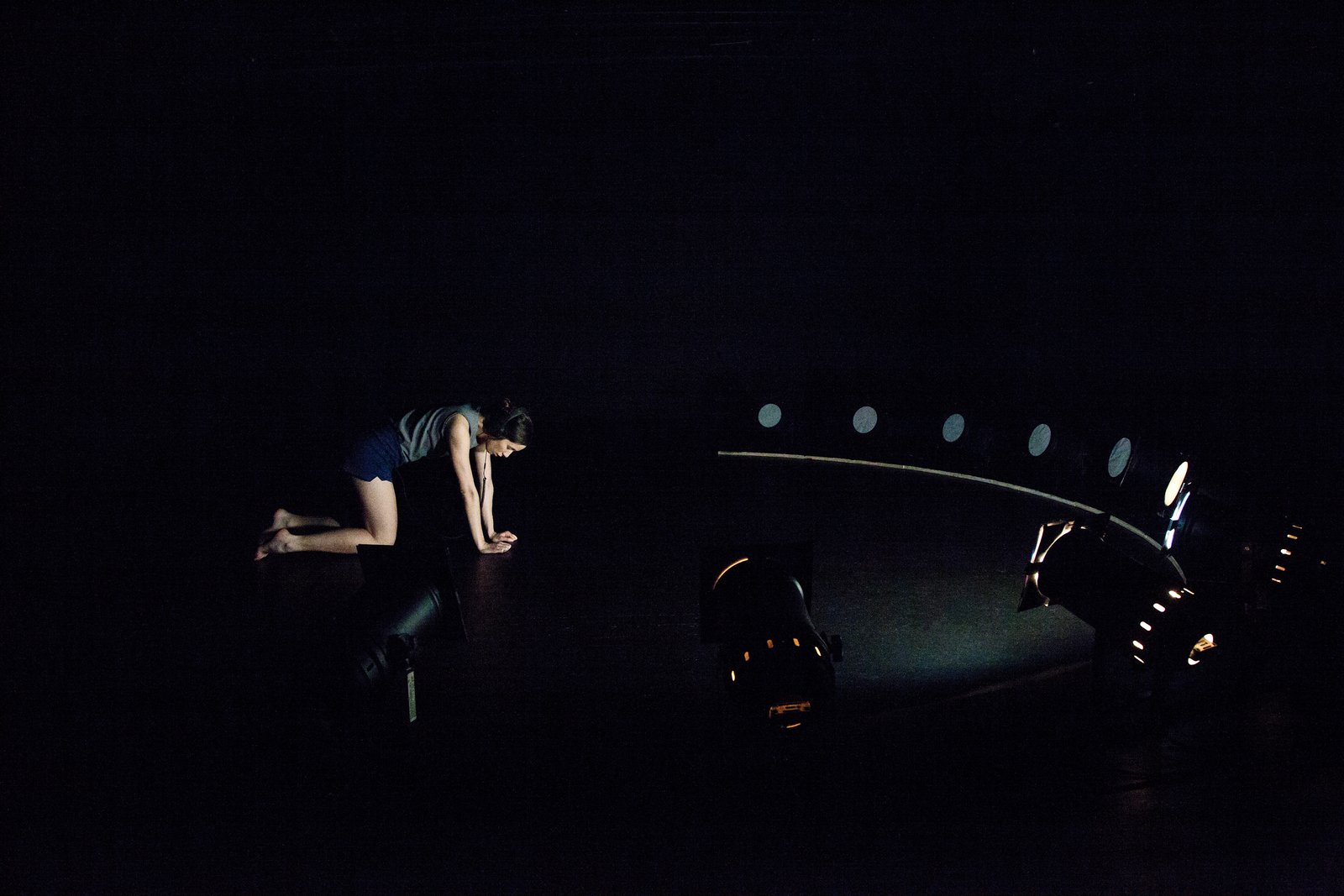 Du bist was du holst — set & lighting design by Florian Leduc, directed by Claire Dessimoz, 2016, photo 6 of 6