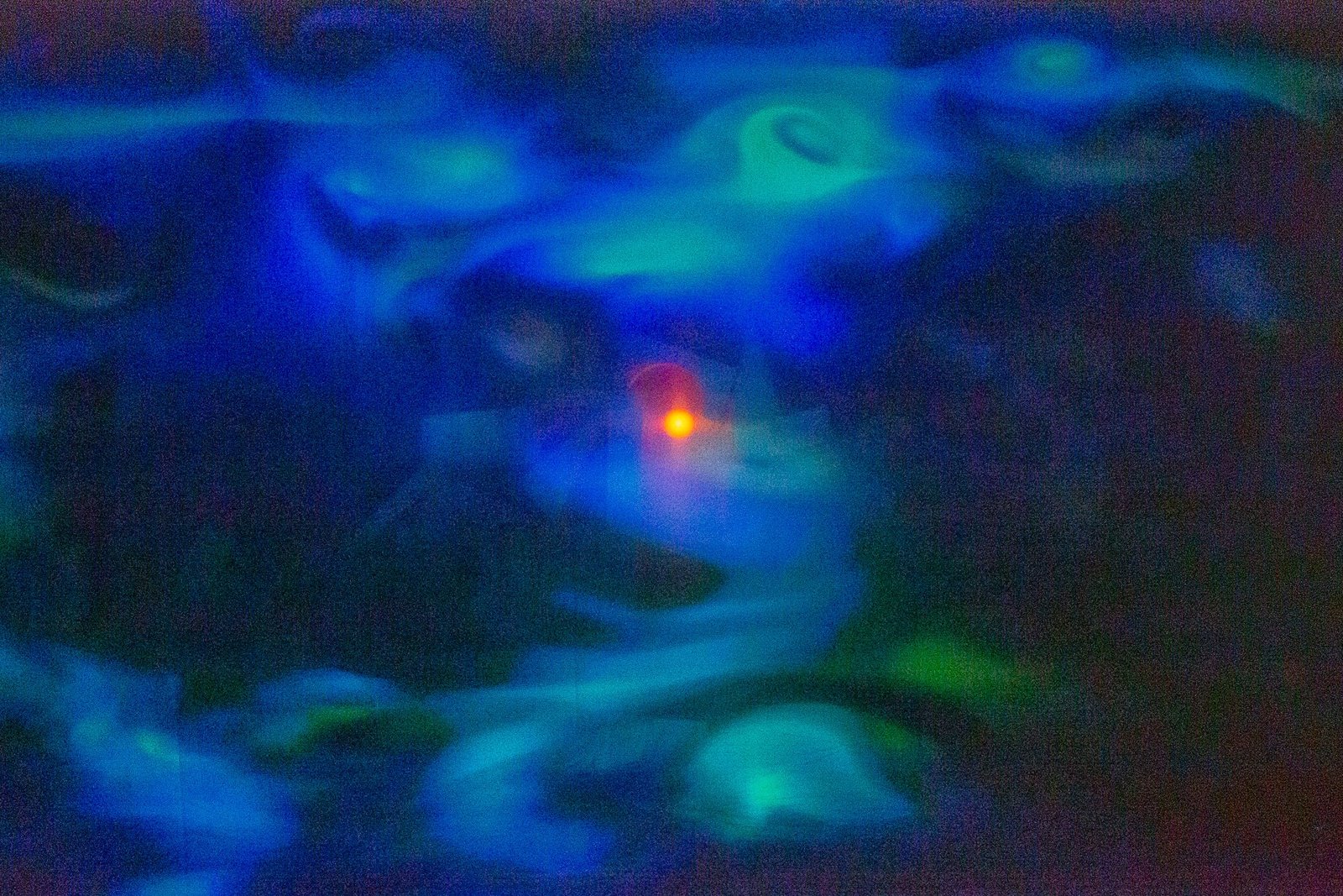 L'Apocalypse — Episode 4 — scénographie et lumière : Florian Leduc. Mise en scène : Louis Bonard, 2023. Photo 1 sur 7.