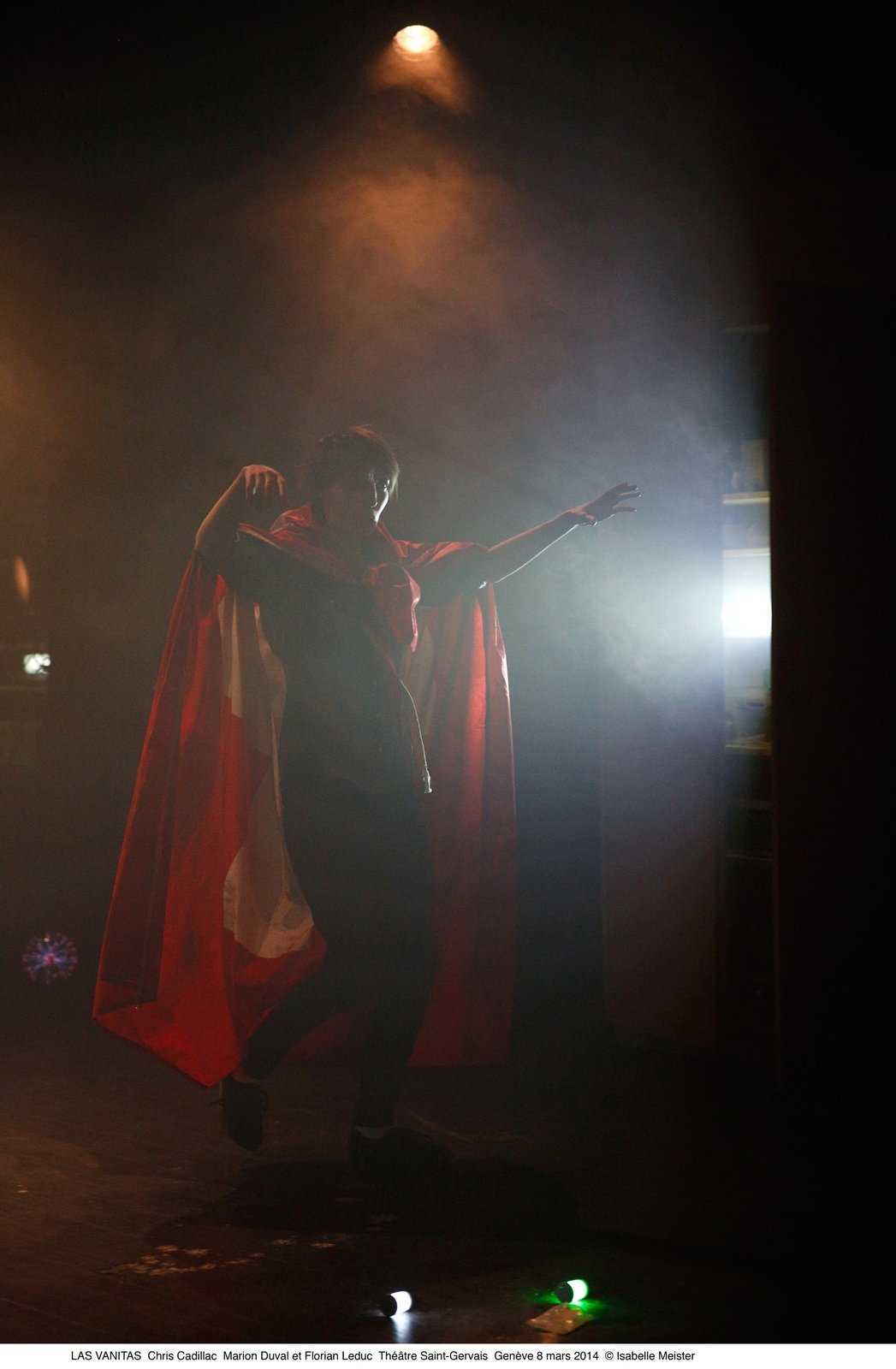 Las Vanitas — scénographie et lumière : Florian Leduc. Mise en scène : Marion Duval, 2014. Photo 5 sur 7.