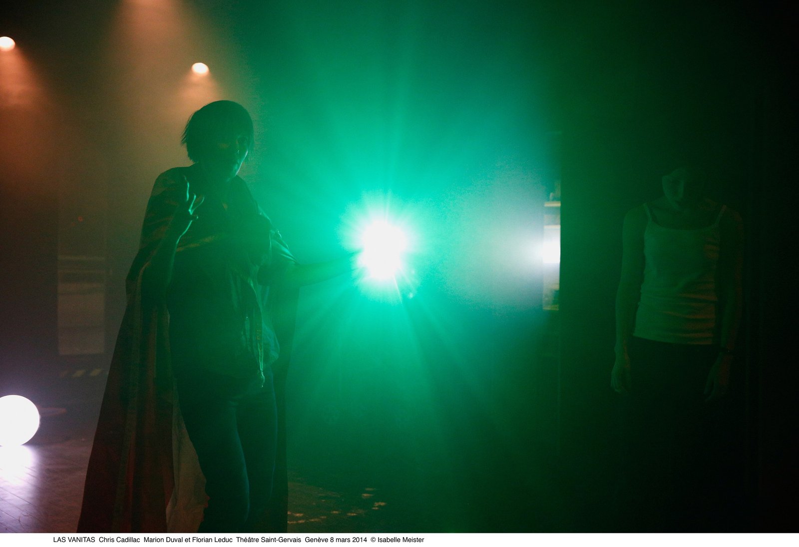 Las Vanitas — scénographie et lumière : Florian Leduc. Mise en scène : Marion Duval, 2014. Photo 1 sur 7.