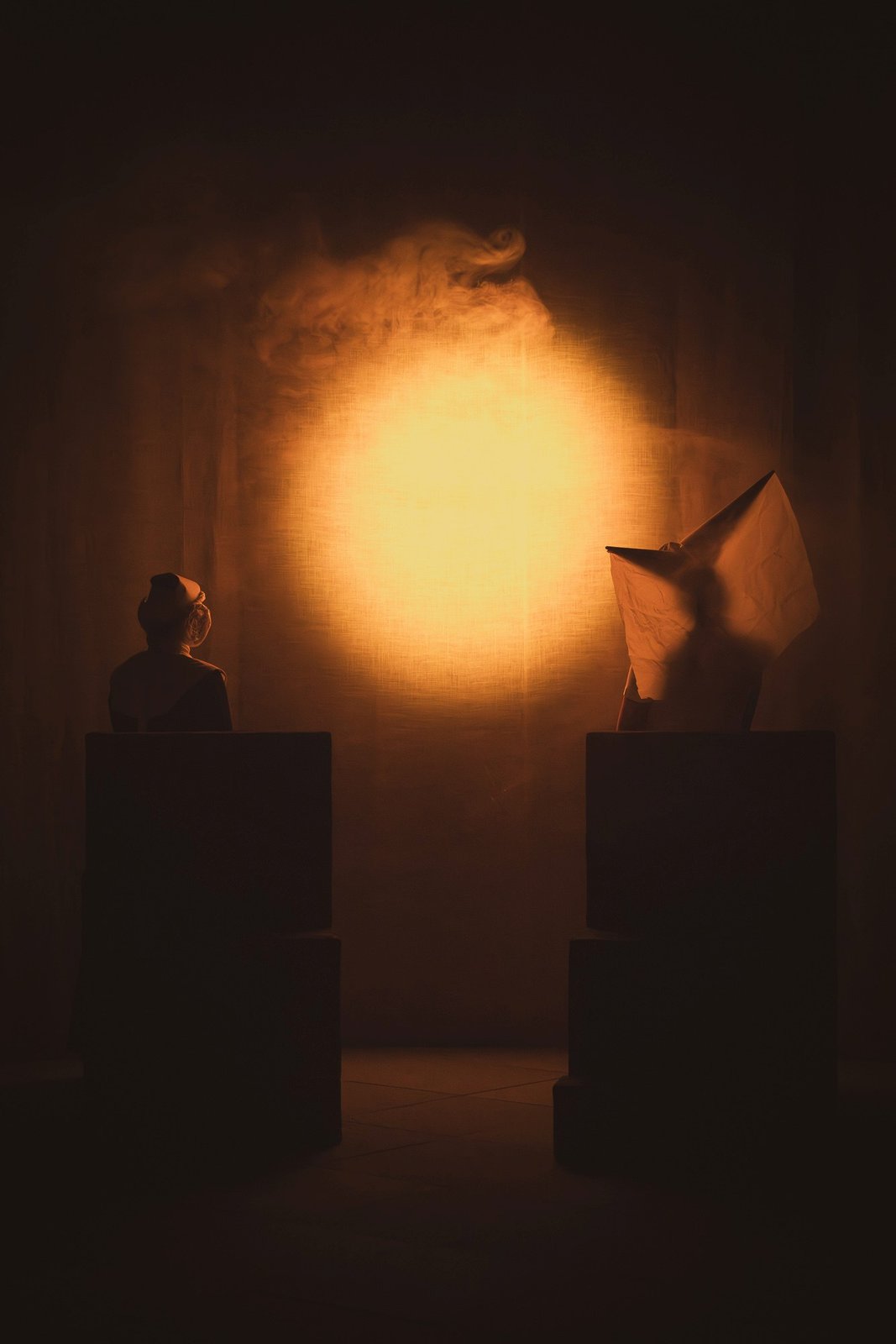 Les Vouèces — scénographie et lumière : Florian Leduc. Mise en scène : Louis Bonard, 2026. Photo 11 sur 12.