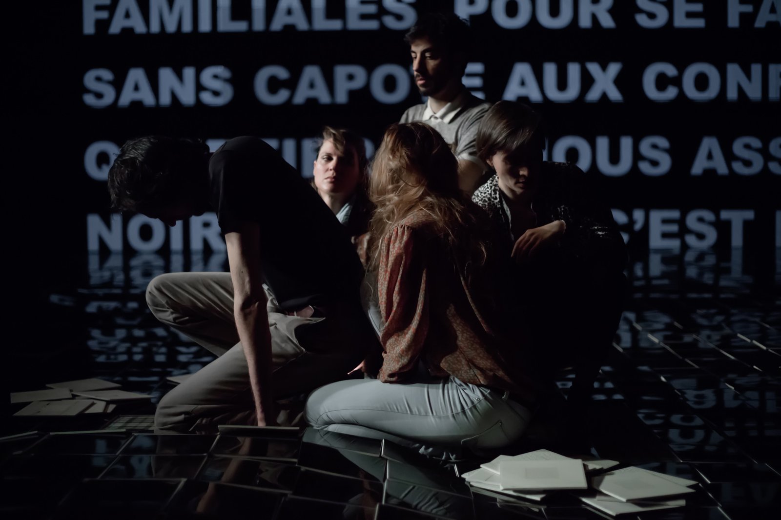 Place — scénographie et lumière : Florian Leduc. Mise en scène : Adina Secretan, 2016. Photo 6 sur 8.