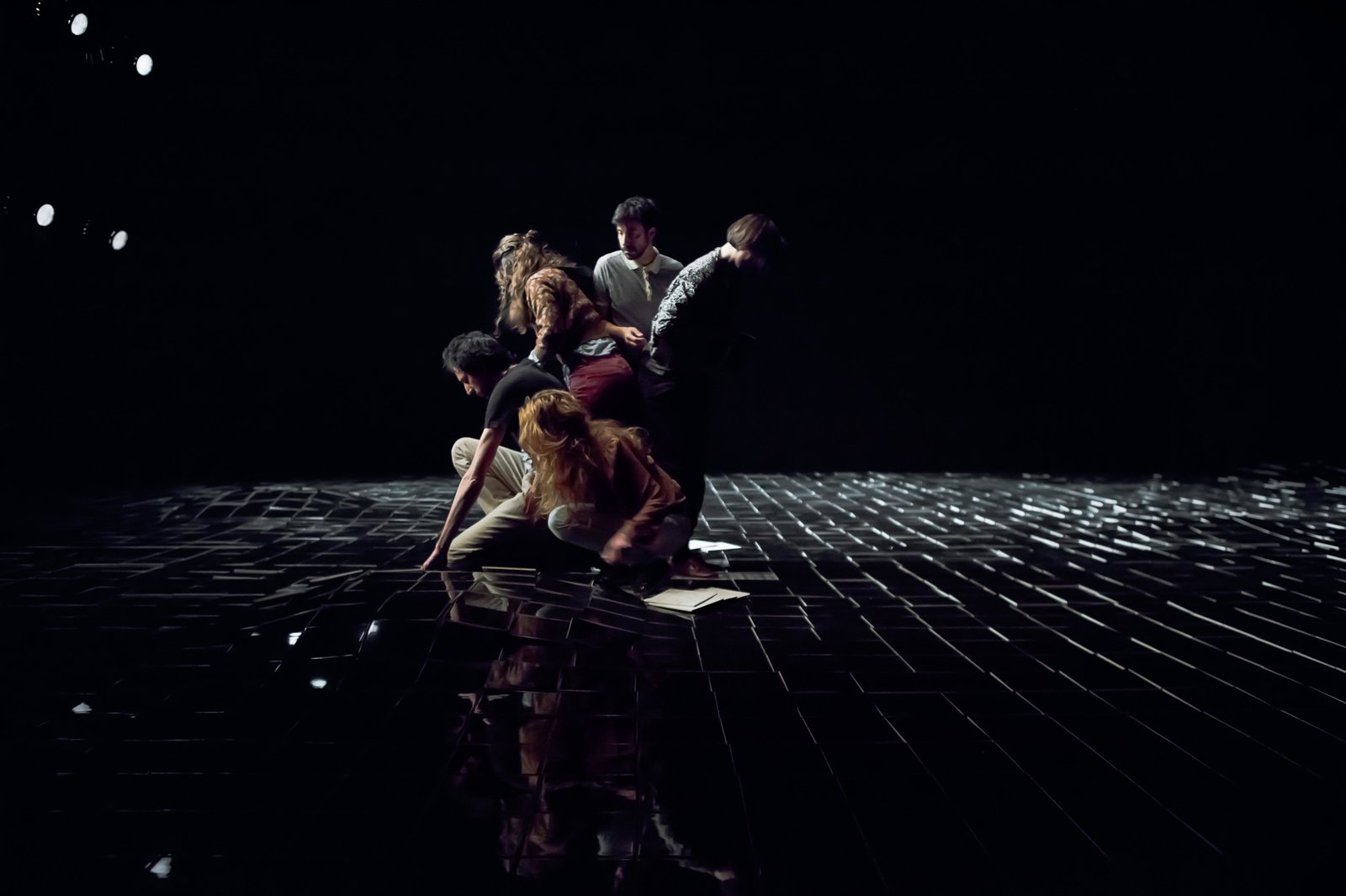 Place — scénographie et lumière : Florian Leduc. Mise en scène : Adina Secretan, 2016. Photo 7 sur 8.