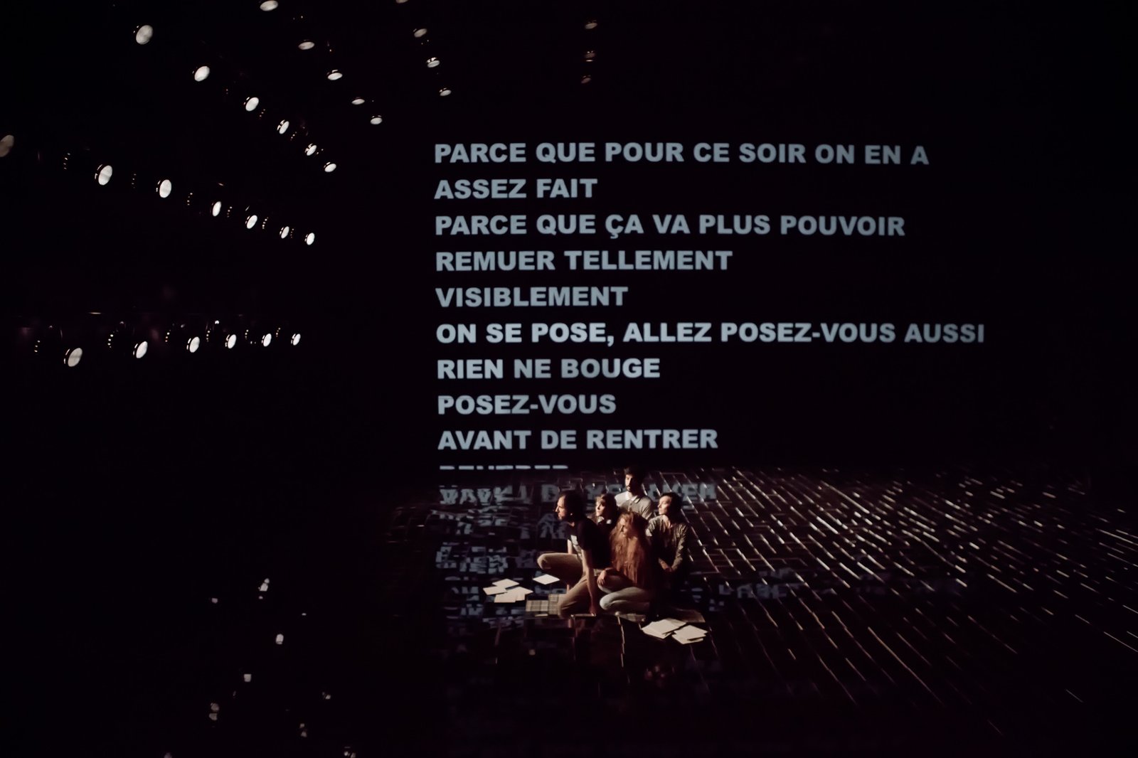 Place — scénographie et lumière : Florian Leduc. Mise en scène : Adina Secretan, 2016. Photo 1 sur 8.