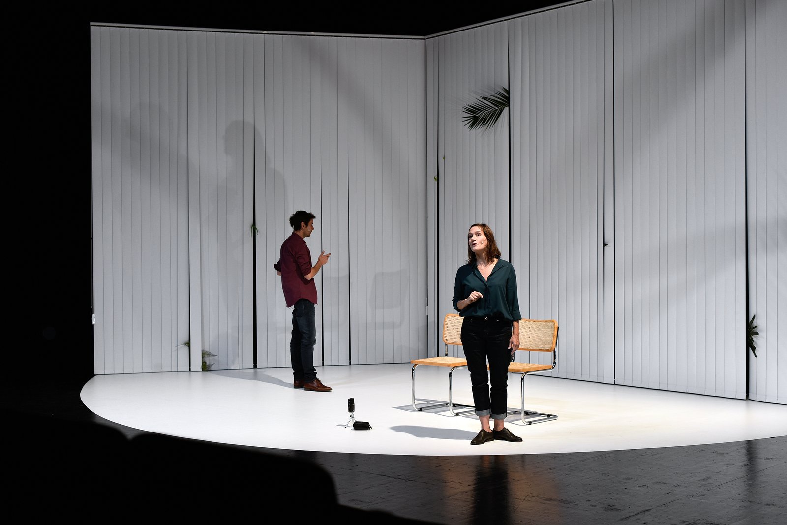 Rencontre avec Pierre Pica — set & lighting design by Florian Leduc, directed by Émilie Rousset, 2018, photo 5 of 10