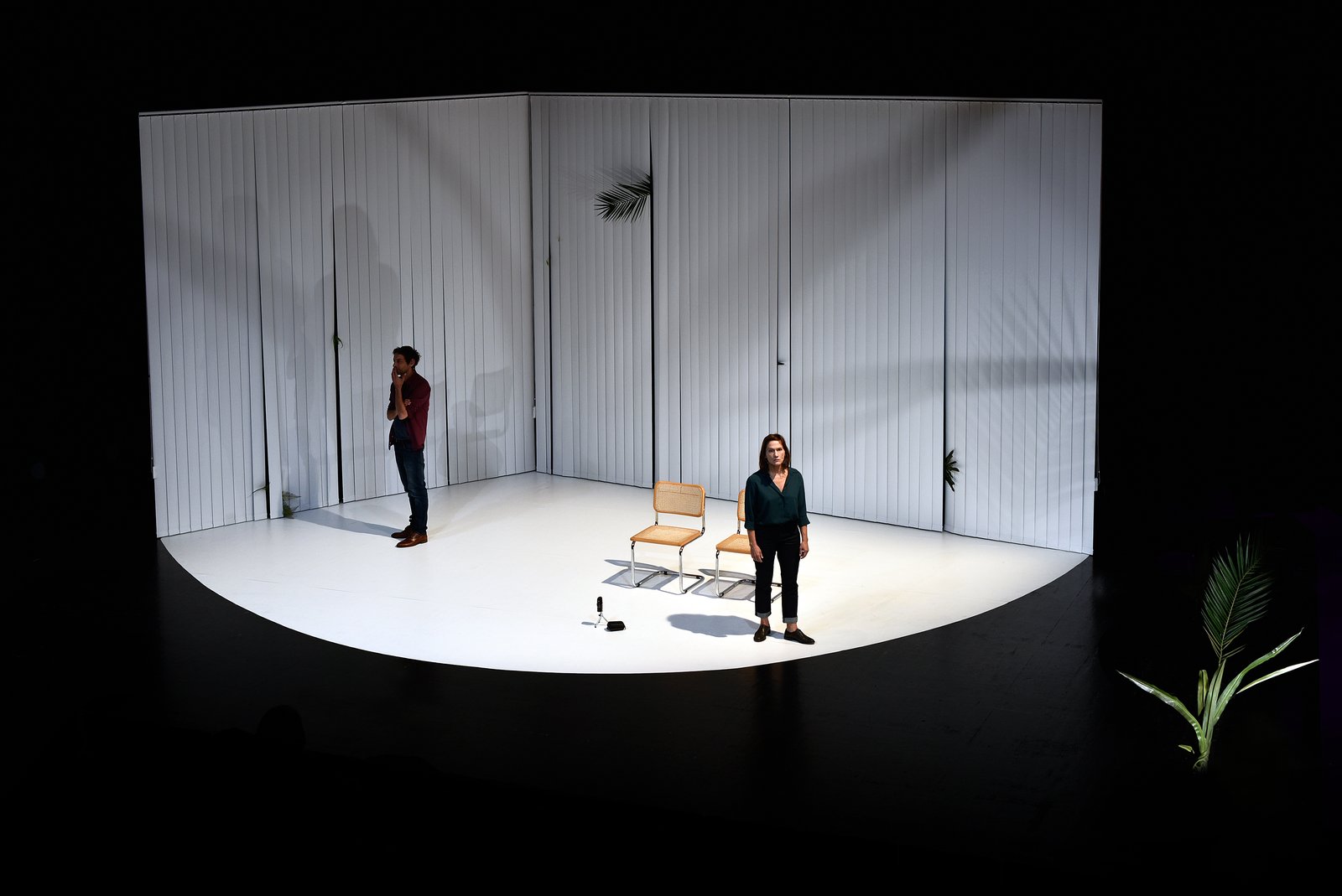 Rencontre avec Pierre Pica — set & lighting design by Florian Leduc, directed by Émilie Rousset, 2018, photo 6 of 10