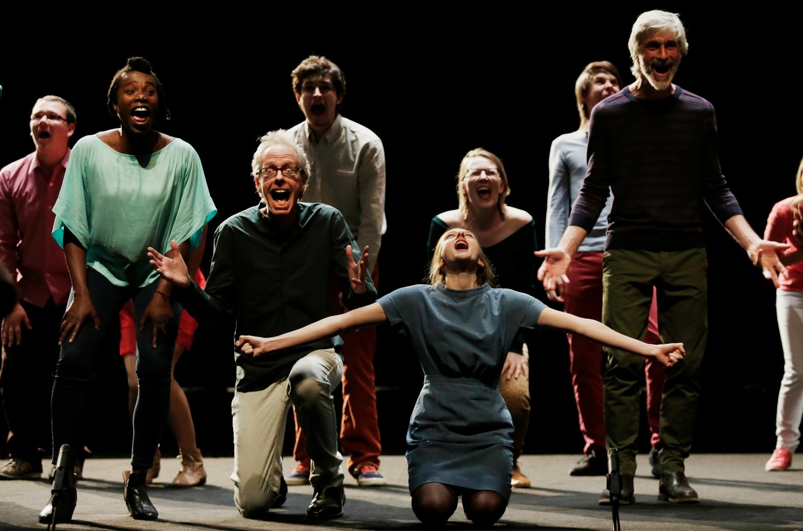 Suite n°1 — set & lighting design by Florian Leduc, directed by Joris Lacoste, 2013, photo 1 of 5