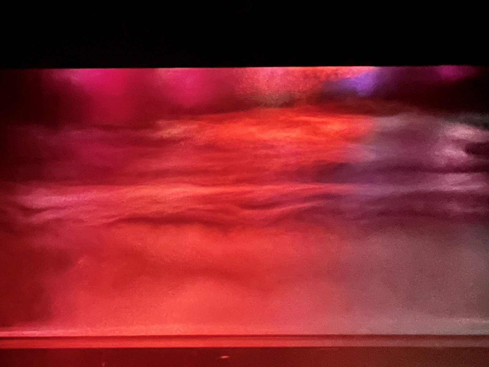 Suite n°4 — scénographie et lumière : Florian Leduc. Mise en scène : Joris Lacoste, 2021.